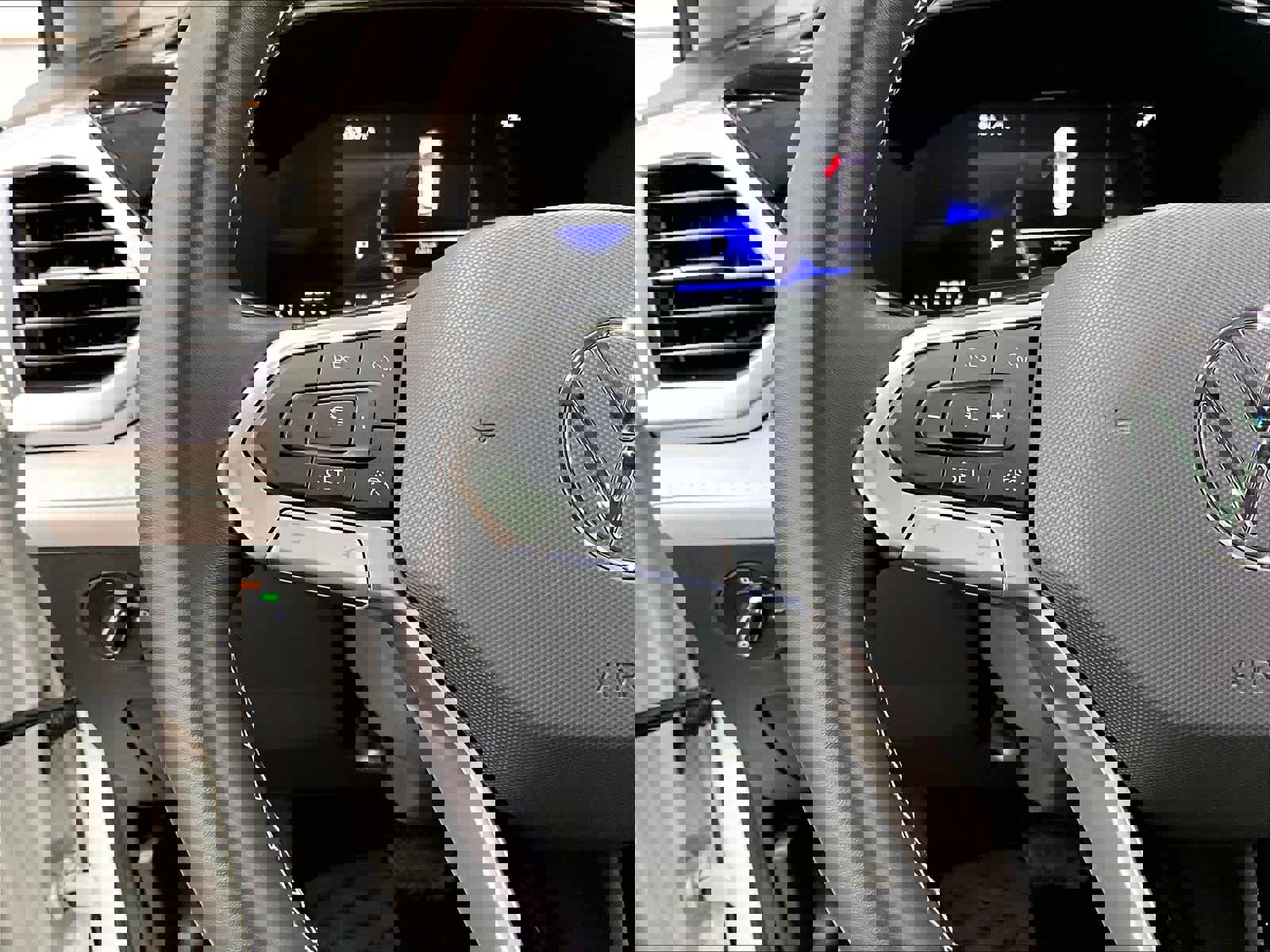 Used 2025 Volkswagen Taos SE w/ Panoramic Sunroof Package image 20