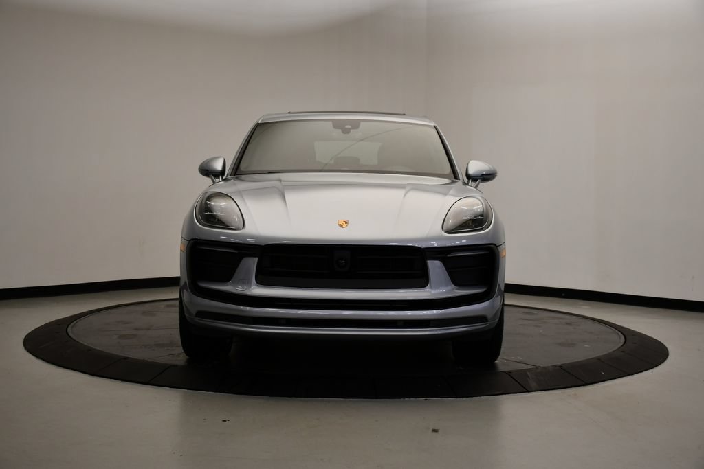 Certified 2026 Porsche Macan AWD/4WD image 10