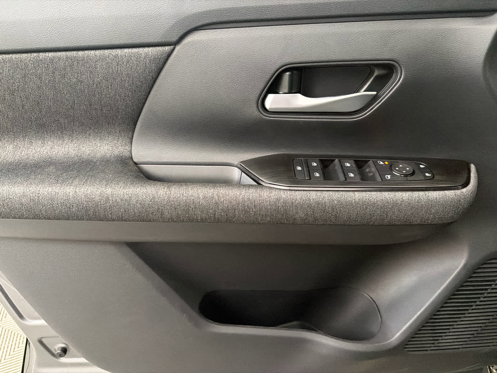 New 2026 Nissan Kicks SV image 22