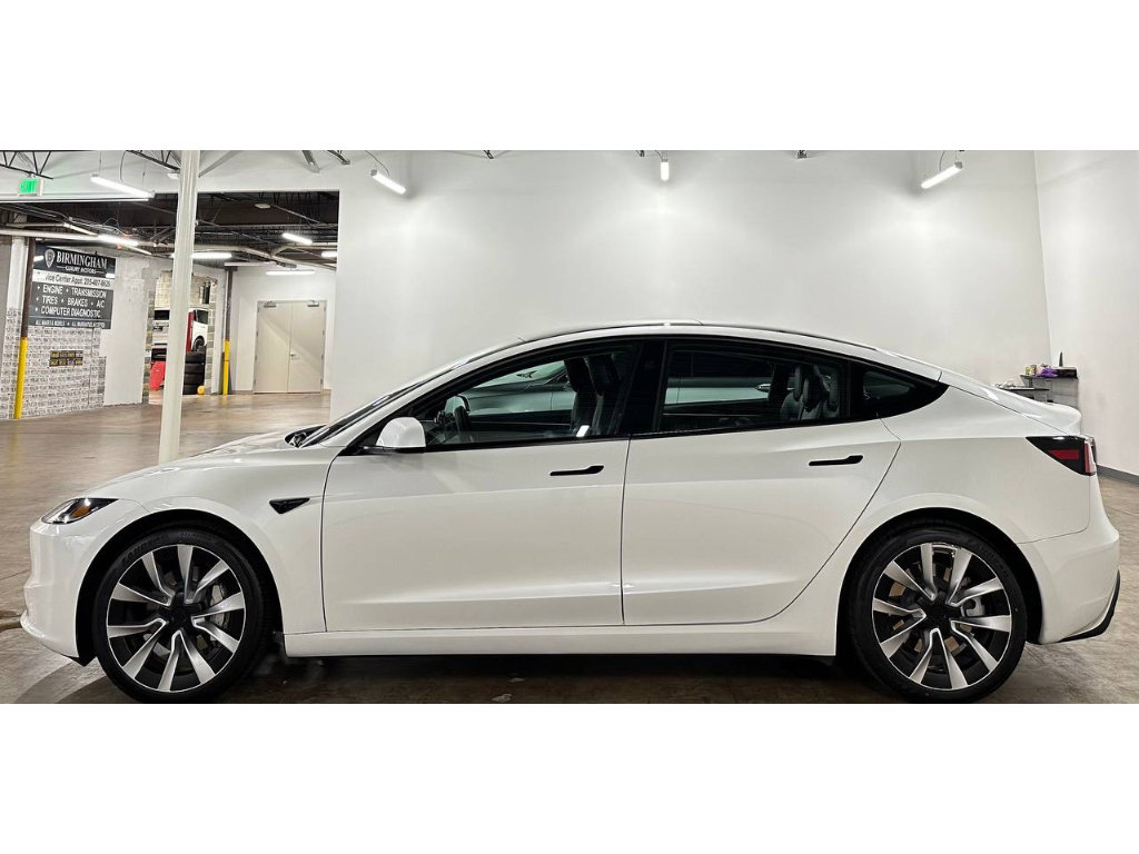 Used 2024 Tesla Model 3 Standard Range RWD image 9