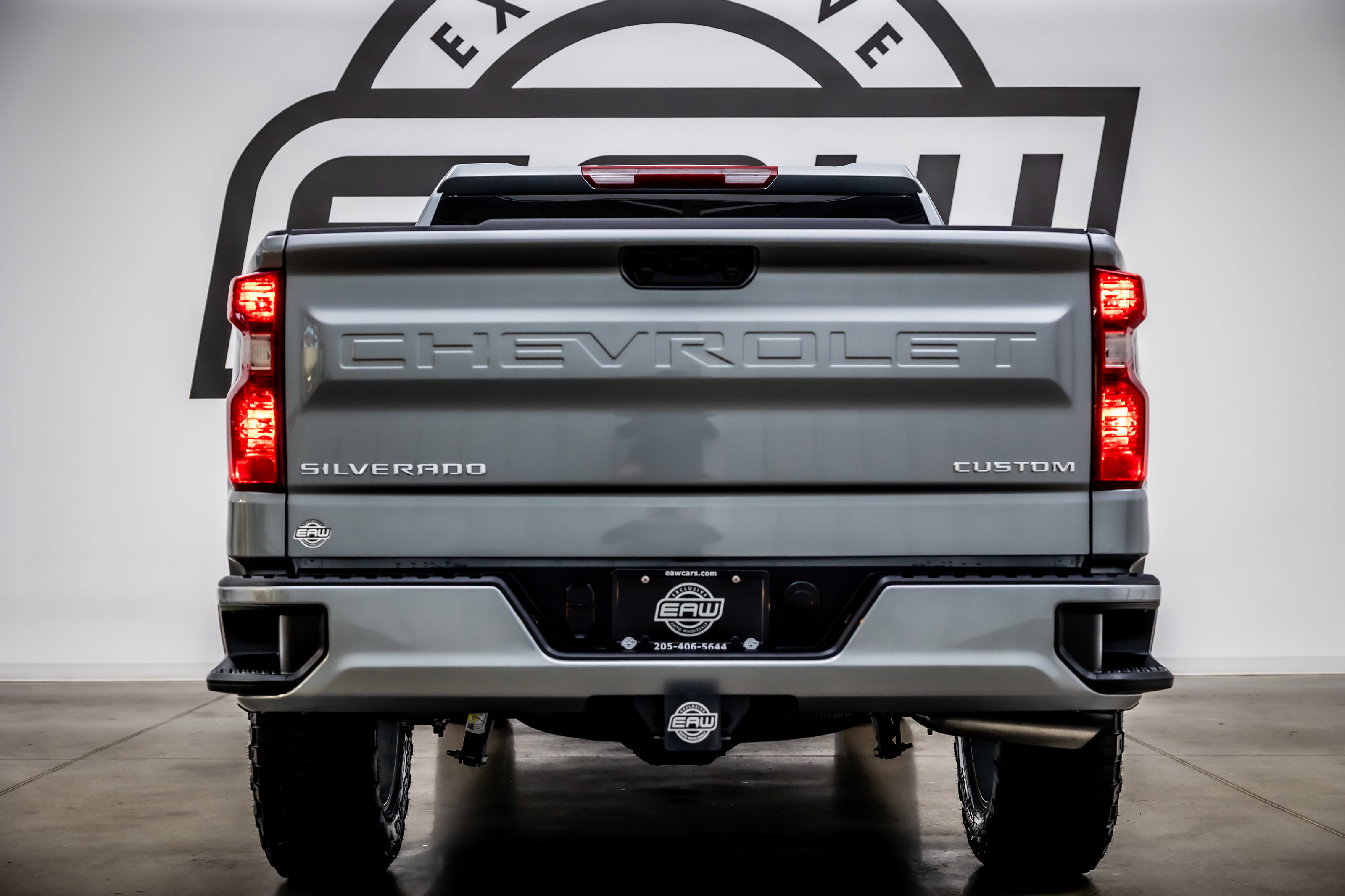 Used 2025 Chevrolet Silverado 1500 Custom image 10