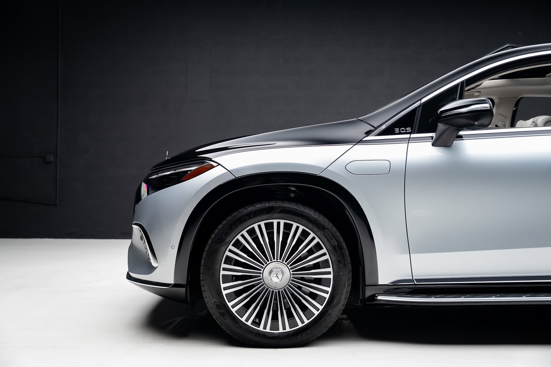 Used 2024 Mercedes-Benz Maybach EQS 680 4MATIC image 17