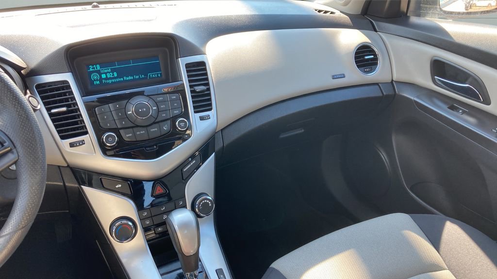 Used 2016 Chevrolet Cruze LS image 14