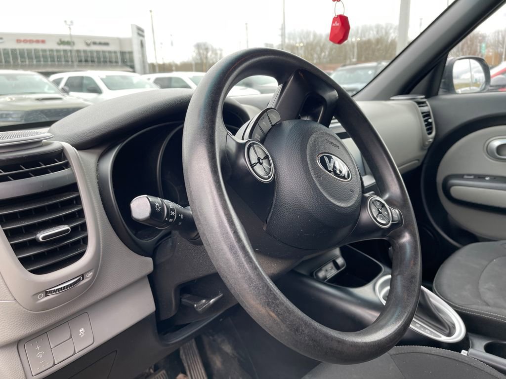 Used 2018 Kia Soul + image 8