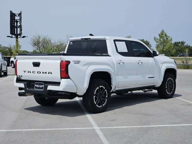 Used 2025 Toyota Tacoma TRD Sport AWD/4WD image 7