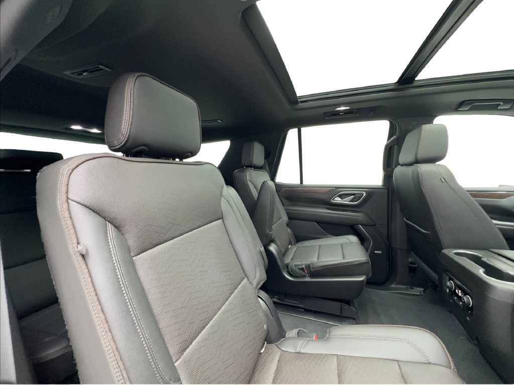 Used 2021 Chevrolet Tahoe High Country w/ Premium Package AWD/4WD image 33