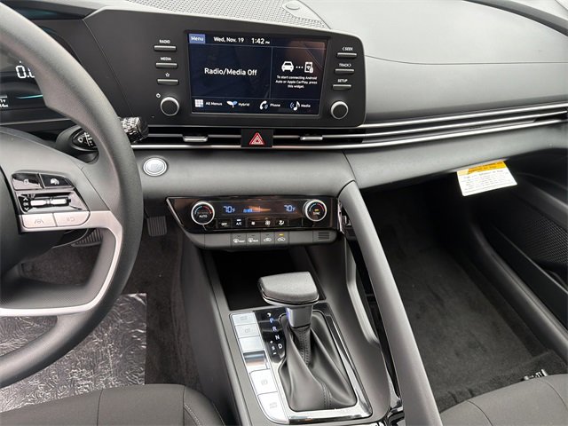New 2026 Hyundai Elantra Blue image 27