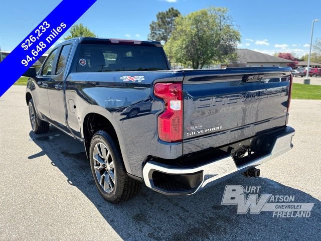 Used 2022 Chevrolet Silverado 1500 LT AWD/4WD image 4