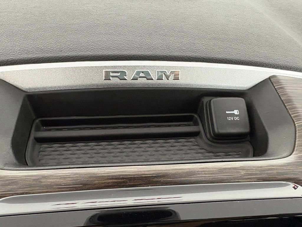 Used 2019 RAM 1500 Laramie AWD/4WD image 24