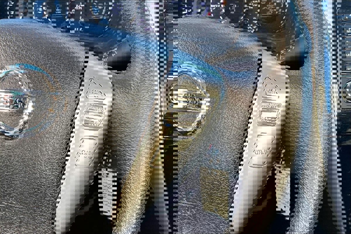 Used 2015 Nissan Versa Note SV w/ SV Convenience Package image 19