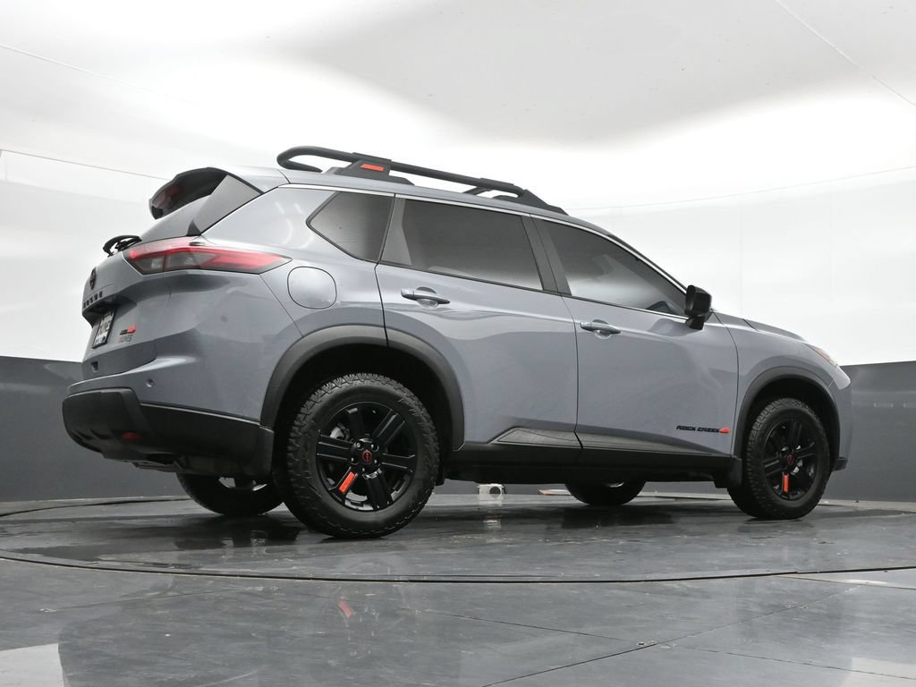 Used 2025 Nissan Rogue SV AWD/4WD image 41