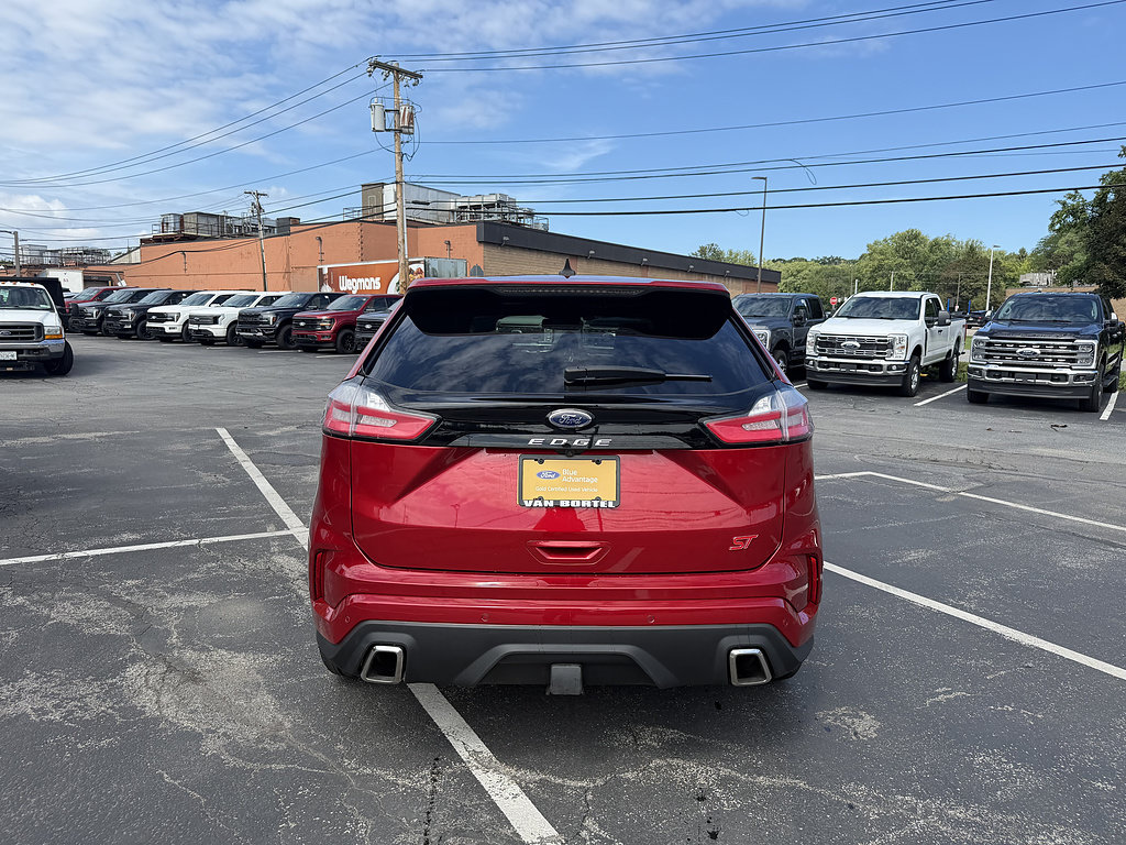 Certified 2024 Ford Edge ST w/ Equipment Group 401A AWD/4WD image 4