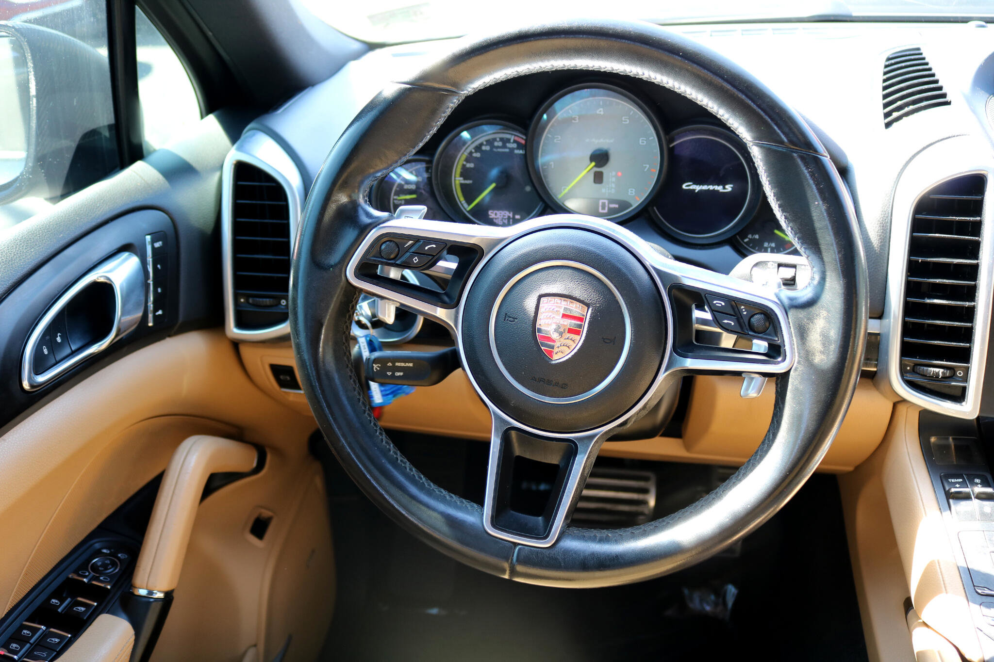 Used 2015 Porsche Cayenne S w/ Premium Package image 36