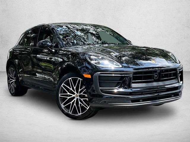 Used 2024 Porsche Macan AWD/4WD image 12