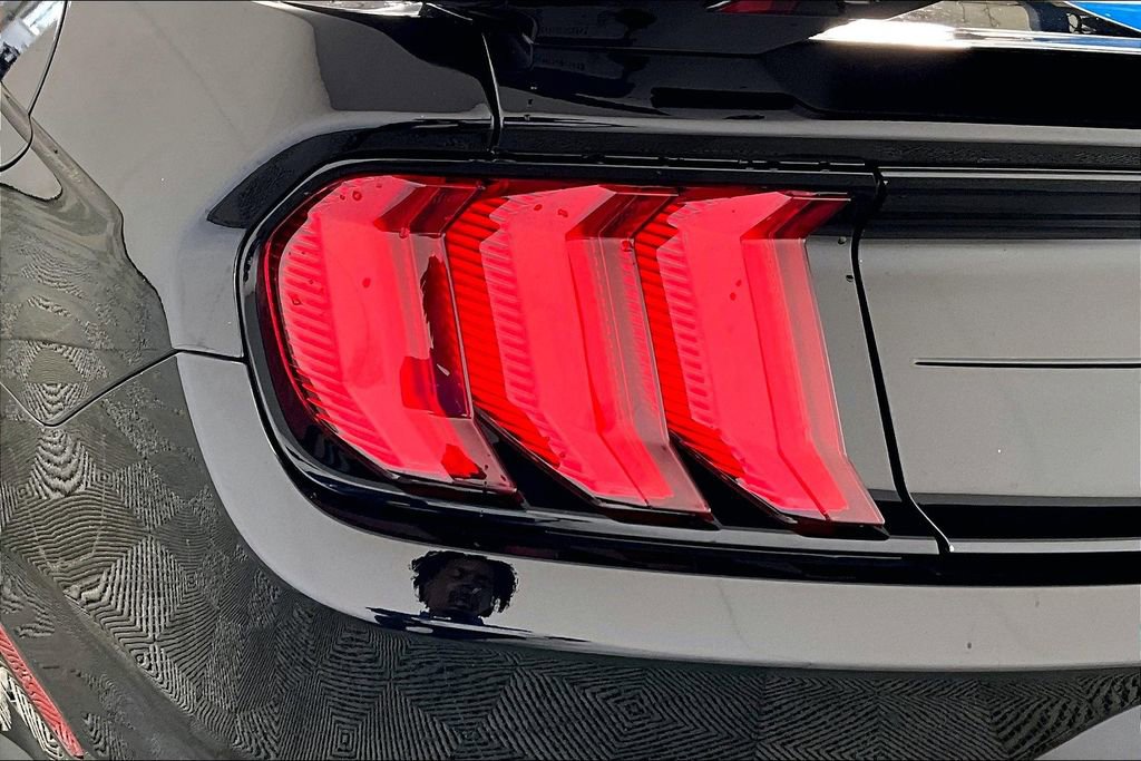Used 2021 Ford Mustang Shelby GT500 w/ Technology Package image 29