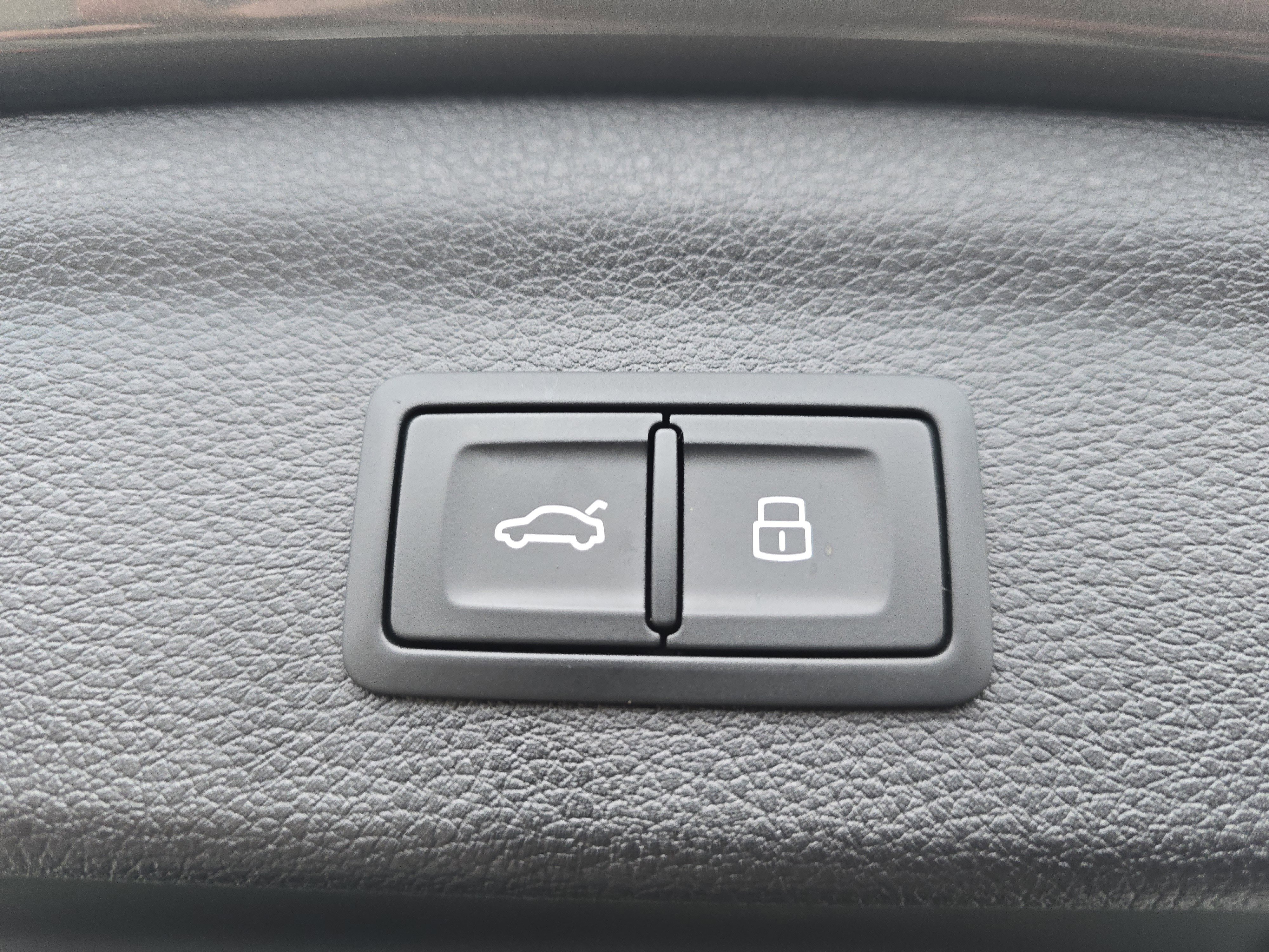 Certified 2024 Audi Q3 2.0T Premium Plus image 18