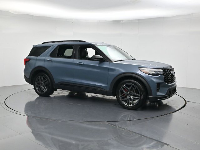 Certified 2025 Ford Explorer ST w/ Sun And Sound Package AWD/4WD image 3