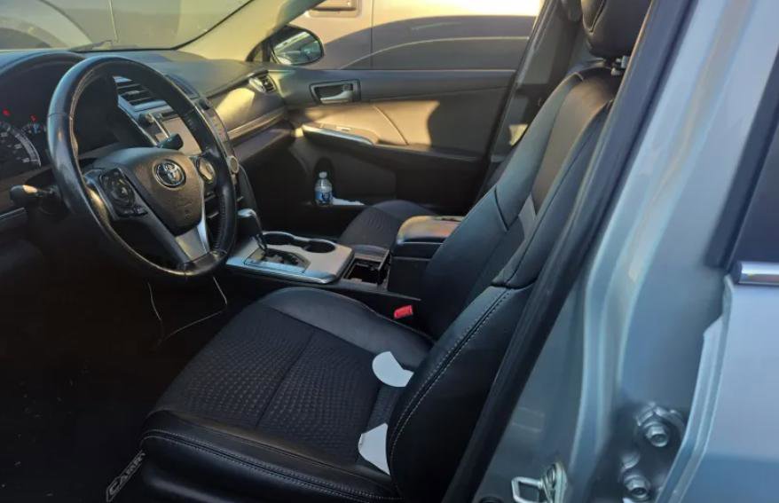 Used 2014 Toyota Camry SE image 9