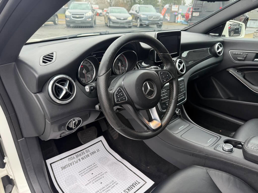 Used 2015 Mercedes-Benz CLA 250 4MATIC image 13