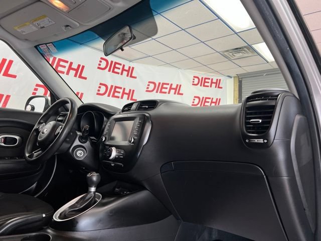 Used 2018 Kia Soul w/ Convenience Package FWD image 13