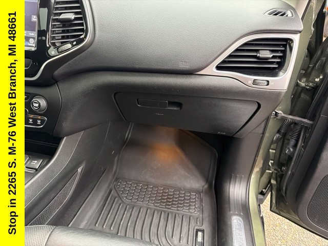 Used 2021 Jeep Cherokee Limited w/ Trailer Tow Group AWD/4WD image 30