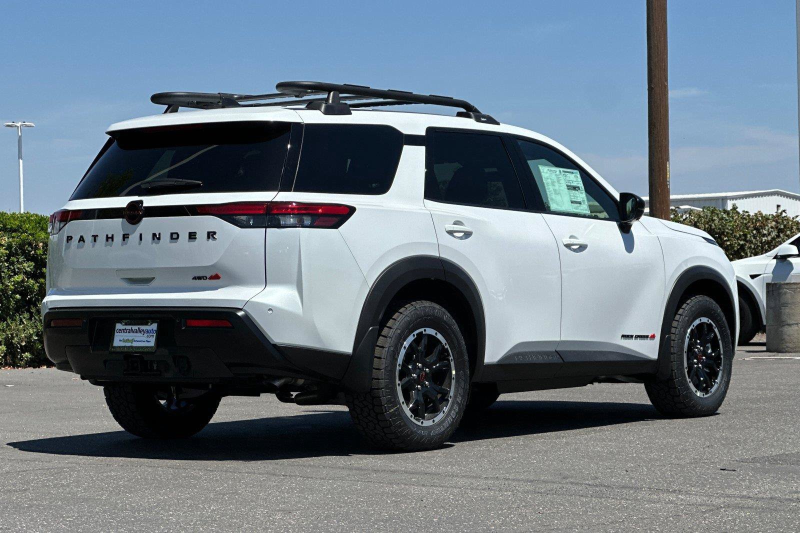 New 2026 Nissan Pathfinder Rock Creek w/ Rock Creek Premium Package AWD/4WD image 3