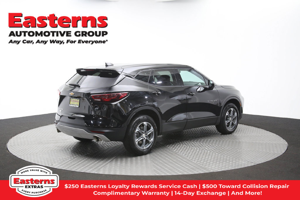 Used 2025 Chevrolet Blazer LT FWD image 44