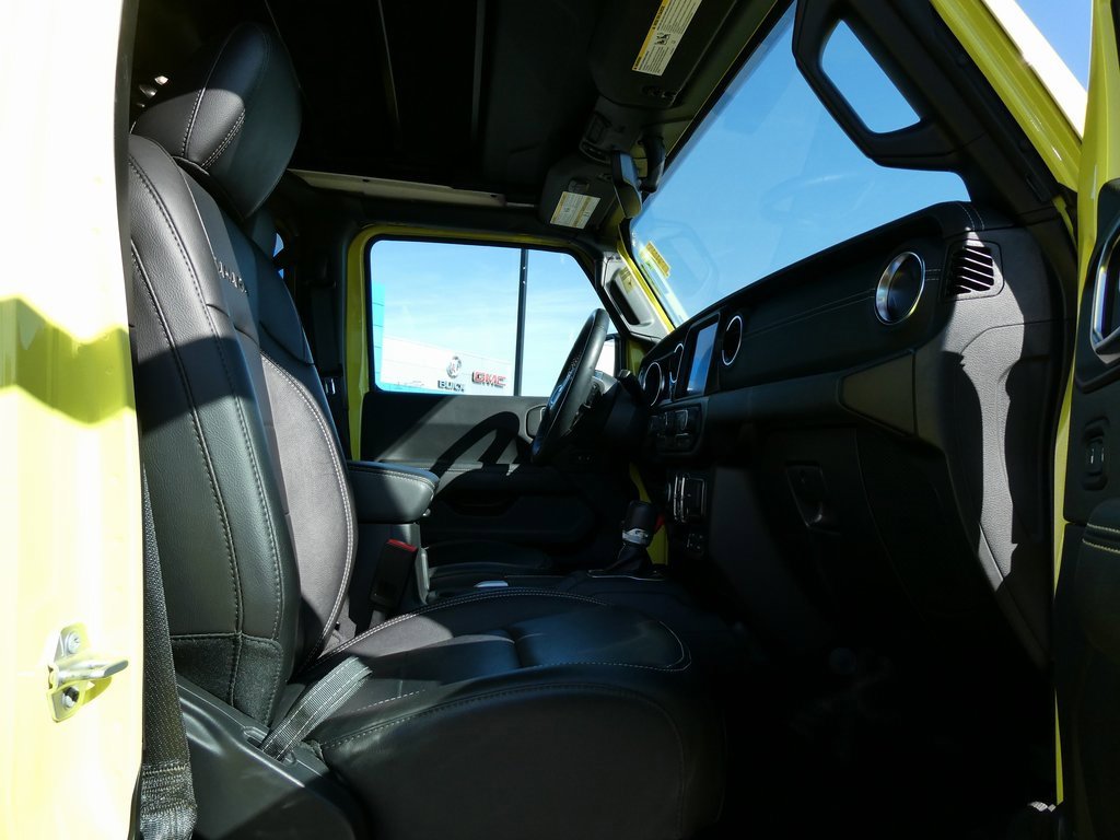 Used 2023 Jeep Wrangler Unlimited Sahara w/ Cold Weather Group image 13