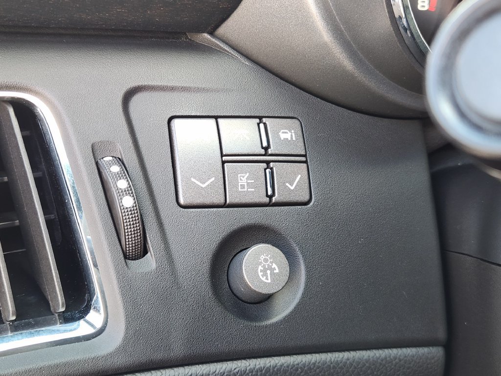 Used 2013 Cadillac CTS V w/ Wood Trim Package RWD image 21