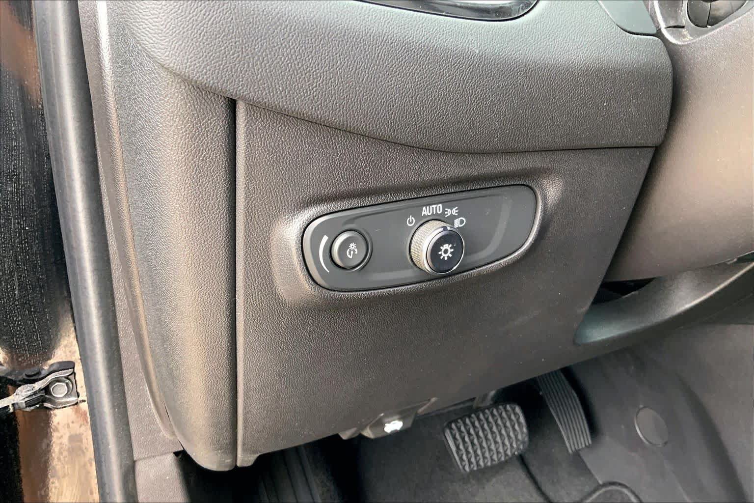Certified 2024 Chevrolet Equinox LT FWD image 36