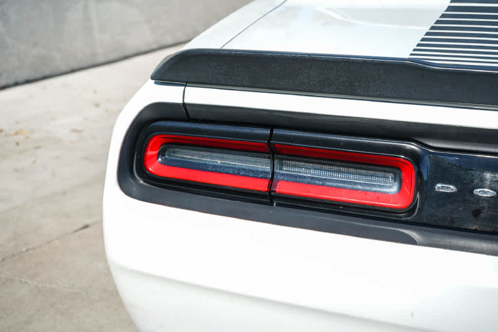 Used 2016 Dodge Challenger R/T Plus RWD image 7