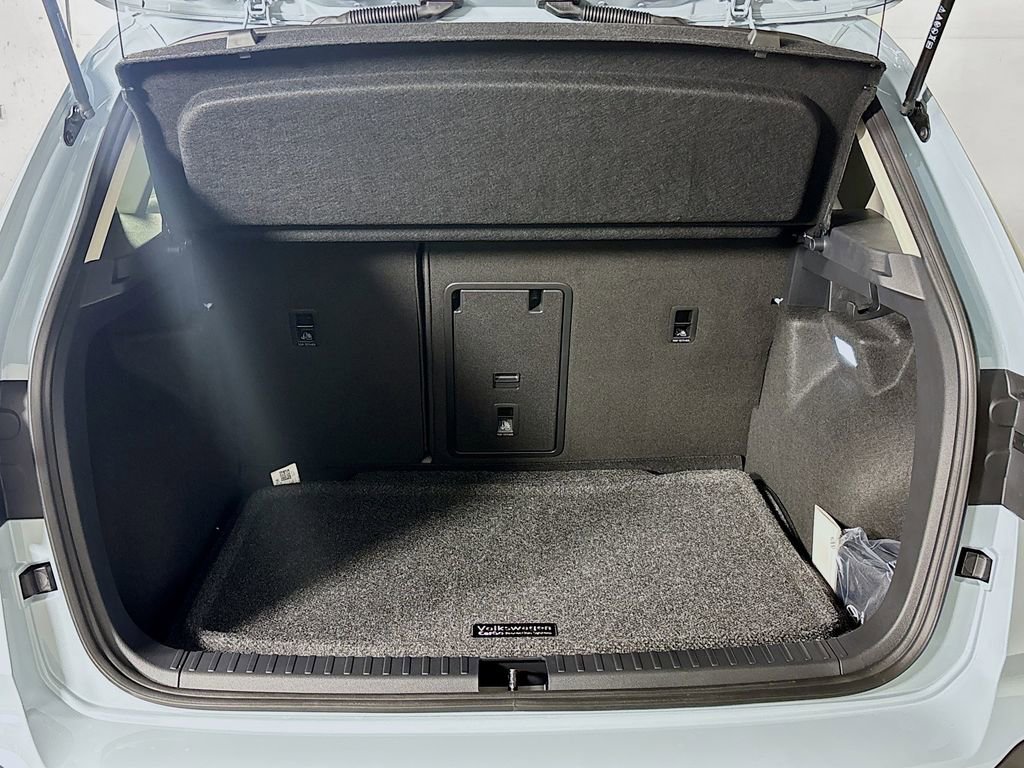 New 2025 Volkswagen Taos SE image 20