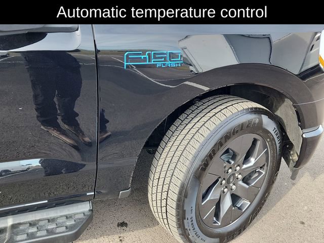 Used 2025 Ford F150 Lightning Flash image 18