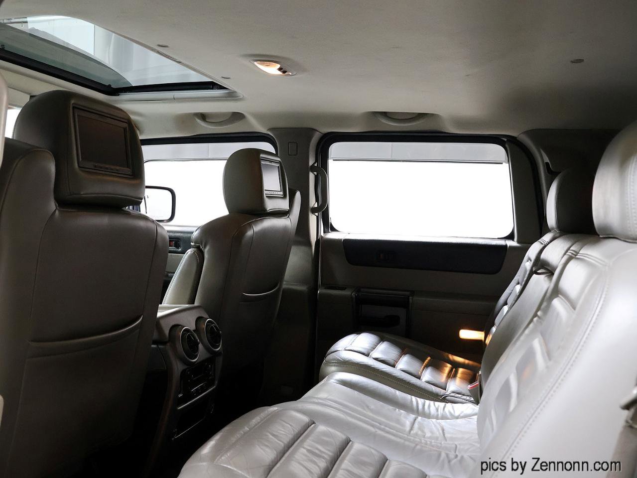 Used 2003 HUMMER H2 w/ Preferred Equipment Group image 12