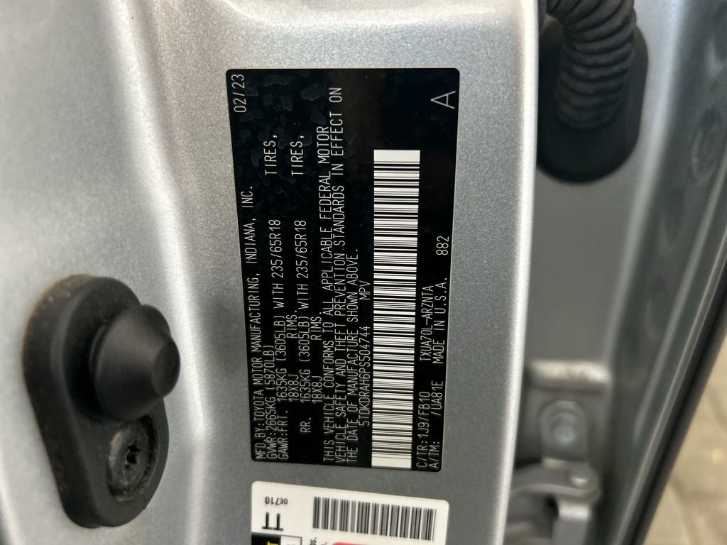 Used 2023 Toyota Highlander LE image 46