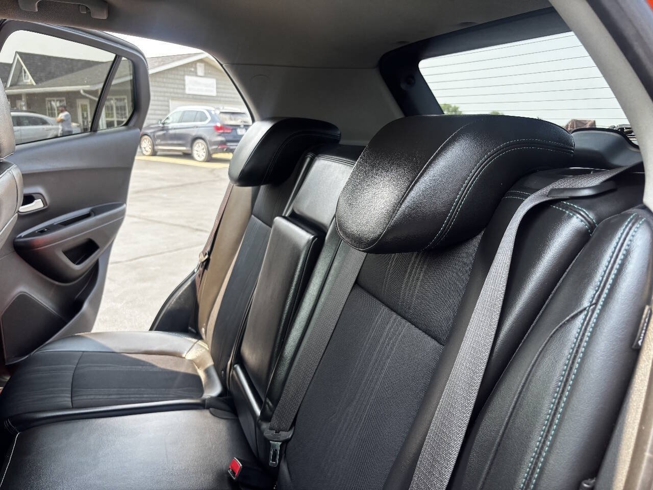 Used 2016 Chevrolet Trax LT w/ LT Convenience Package FWD image 19