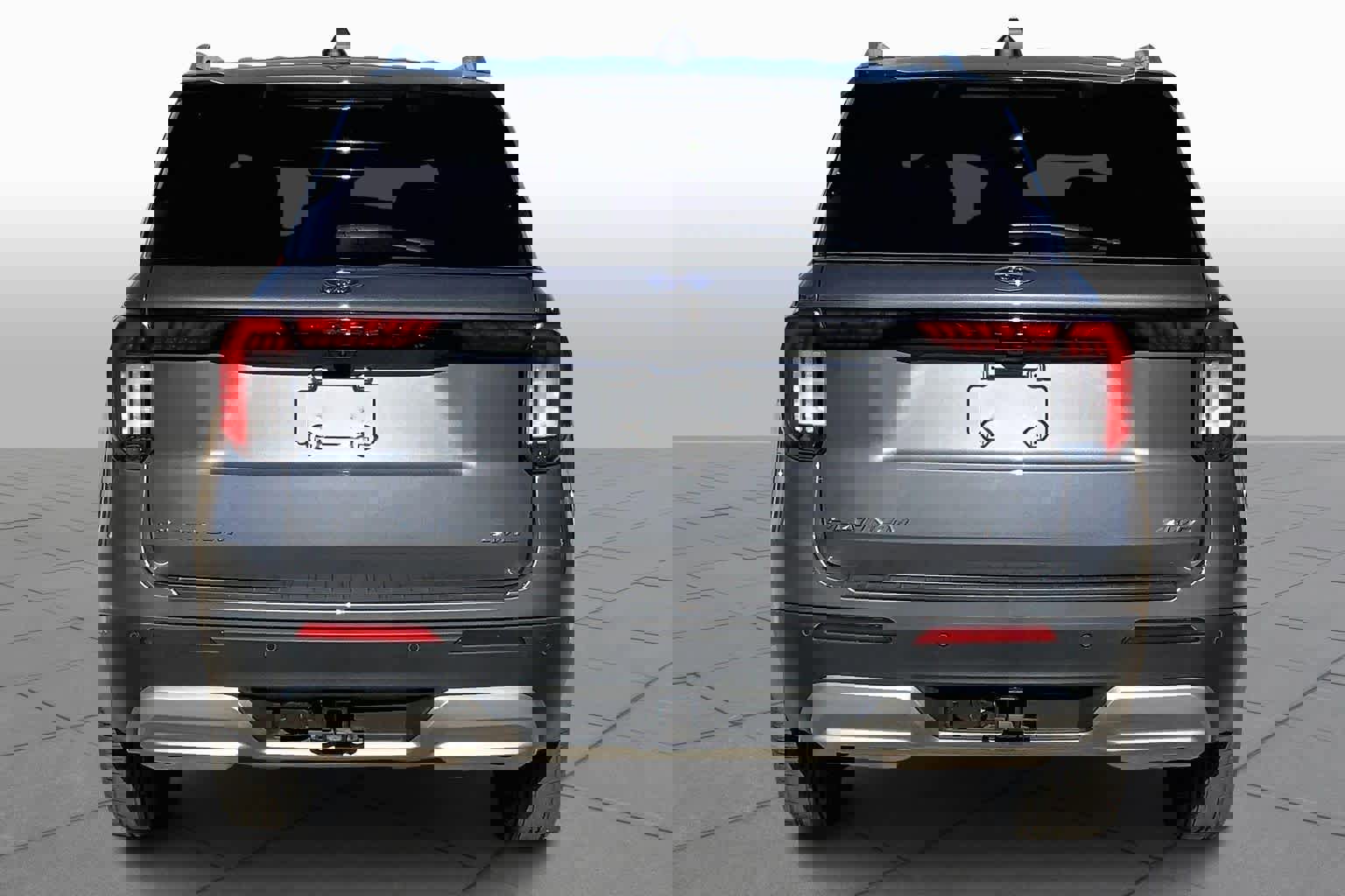 Used 2025 Ford Explorer Platinum w/ LUX Leather Package image 4