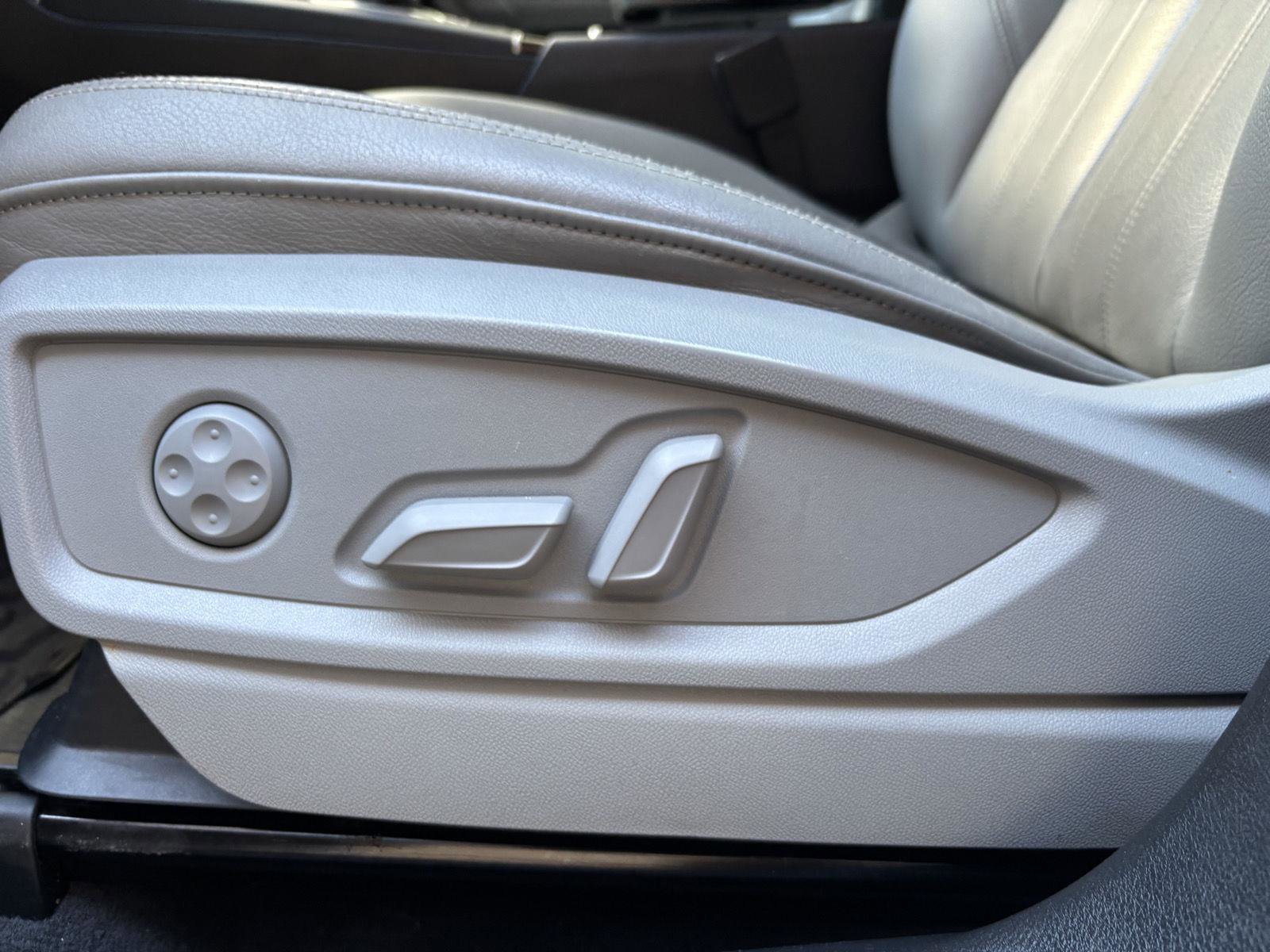 Used 2018 Audi Q5 2.0T Premium AWD/4WD image 14