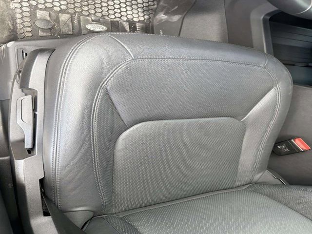 Used 2023 Land Rover Defender 110 S AWD/4WD image 9