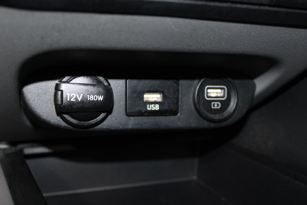 Used 2023 Hyundai Elantra SEL FWD image 39