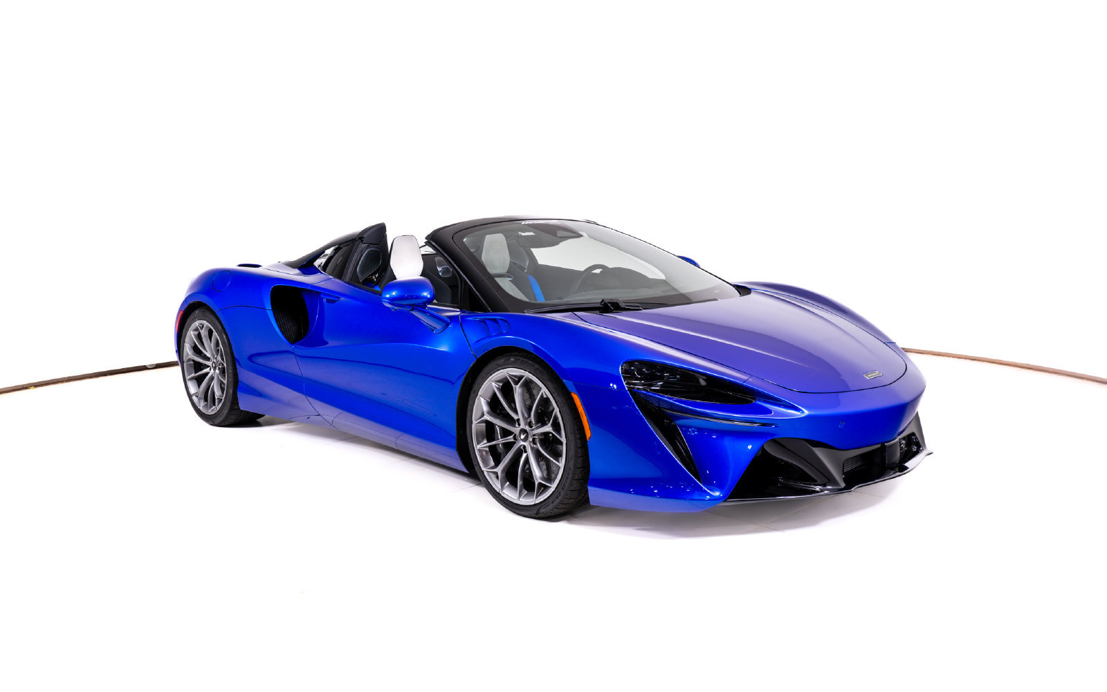 New 2027 McLaren Artura Spider RWD image 9