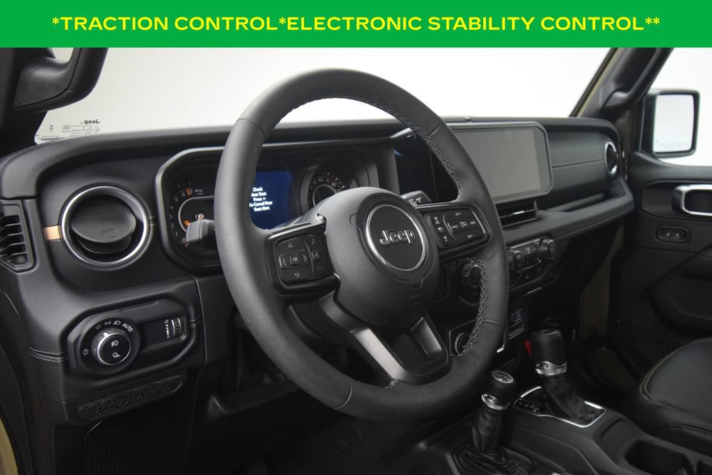 Used 2025 Jeep Gladiator Sport AWD/4WD image 15