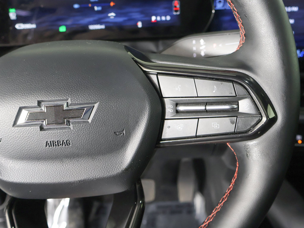 Used 2025 Chevrolet Equinox EV RS w/ Convenience Package II FWD image 45