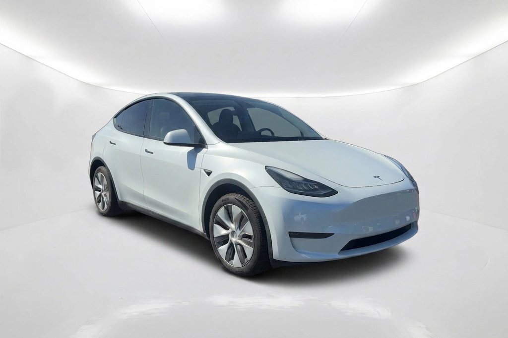 Used 2023 Tesla Model Y Long Range AWD/4WD image 3