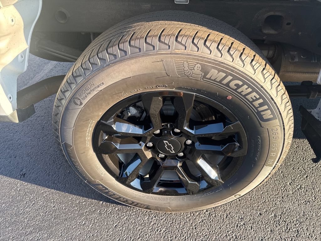 Used 2025 Chevrolet Silverado 1500 RST AWD/4WD image 11