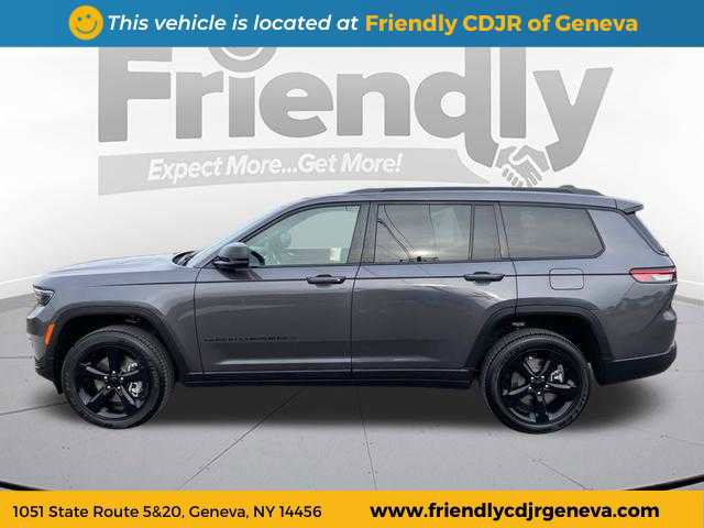 Used 2025 Jeep Grand Cherokee L Altitude image 8