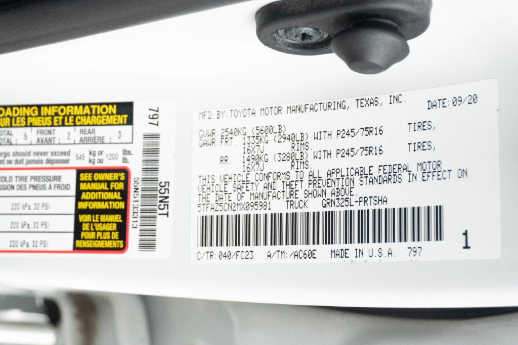 Used 2021 Toyota Tacoma SR5 RWD image 32