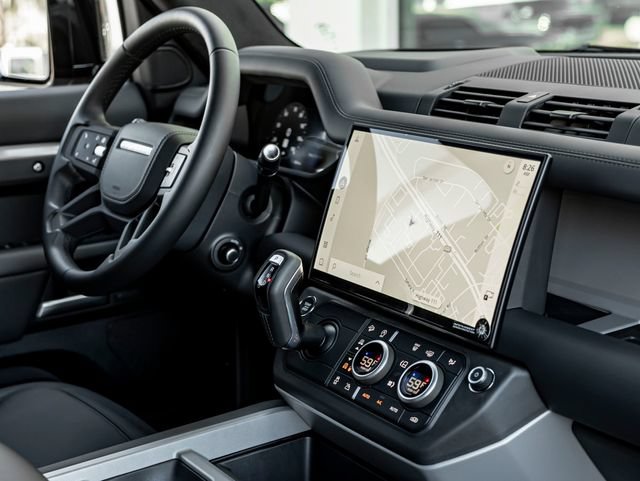 Certified 2026 Land Rover Defender 110 X AWD/4WD image 39