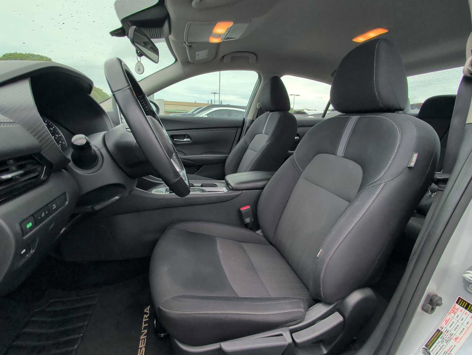 Used 2022 Nissan Sentra SV FWD image 13