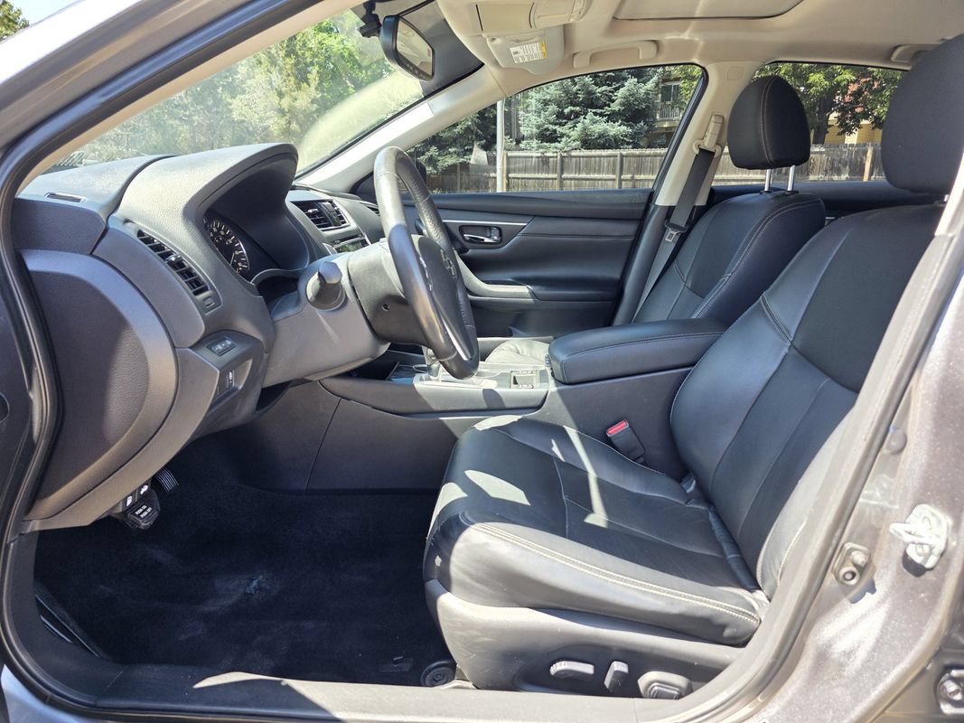 Used 2017 Nissan Altima 2.5 SL w/ Moonroof Package FWD image 13
